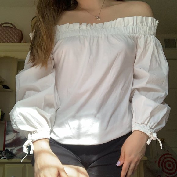 Banana Republic Puffy Sleeve Peasant Top in Navy - Picture 5 of 5